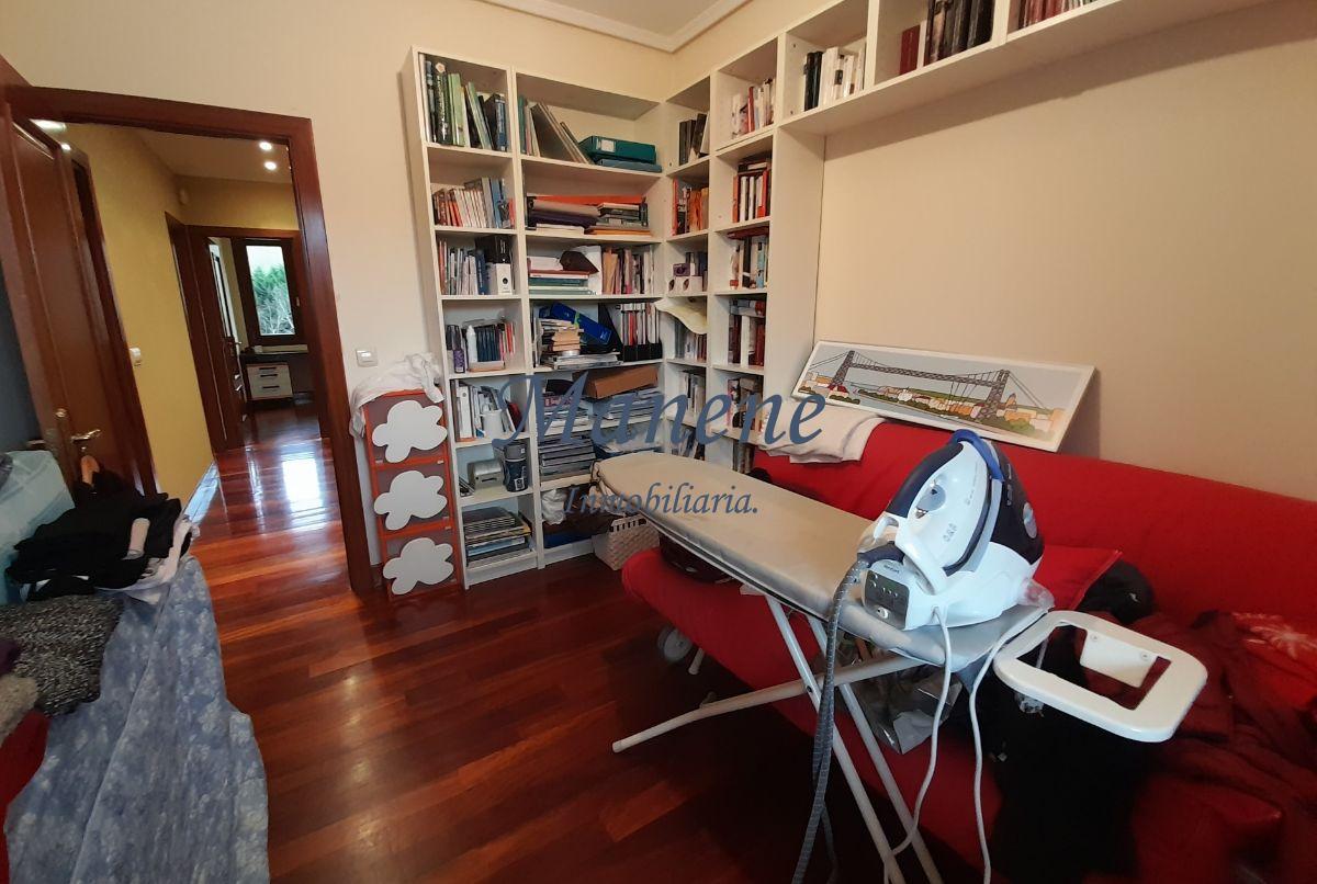 For sale of chalet in Loiu
