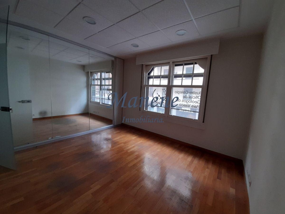 For rent of office in Bilbao