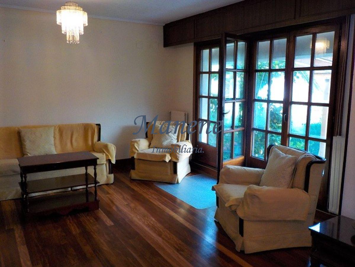 For sale of chalet in Getxo