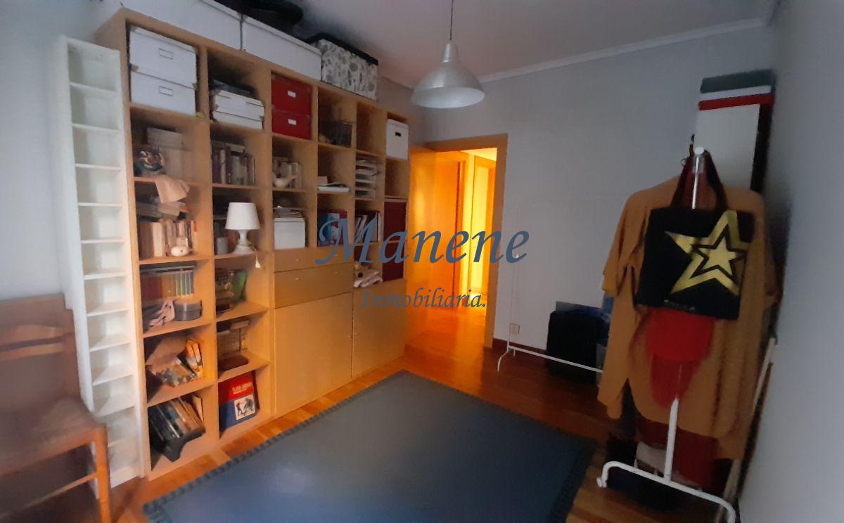 For sale of flat in Getxo