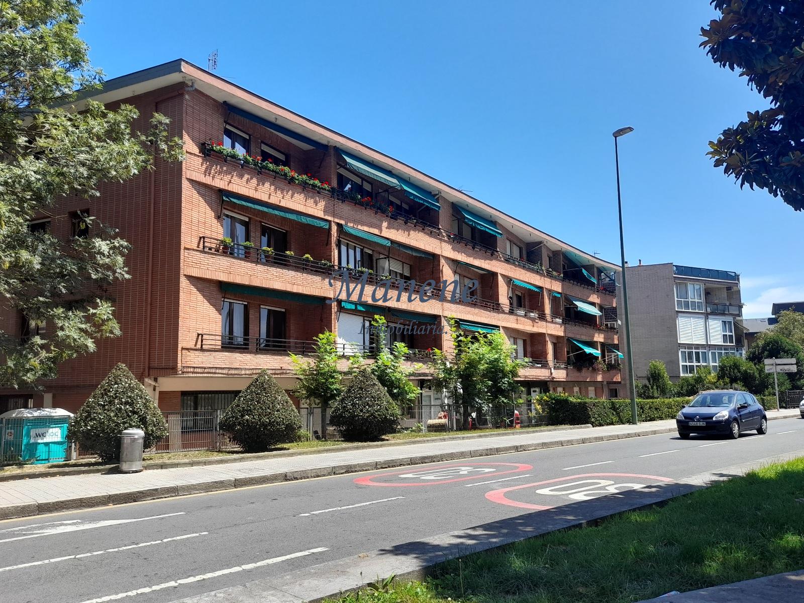 For rent of commercial in Getxo