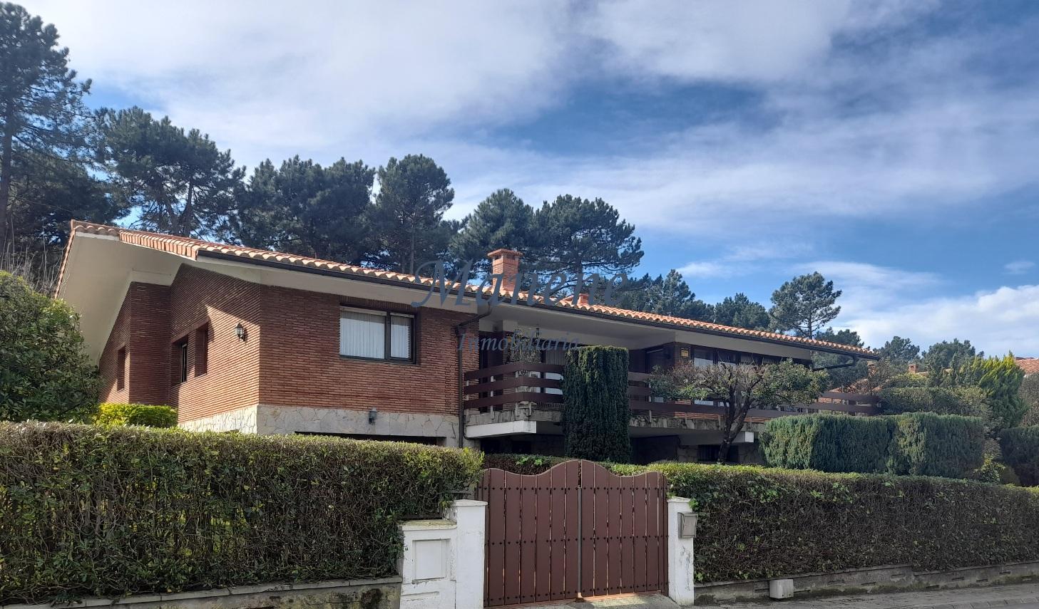 For sale of chalet in Sopelana