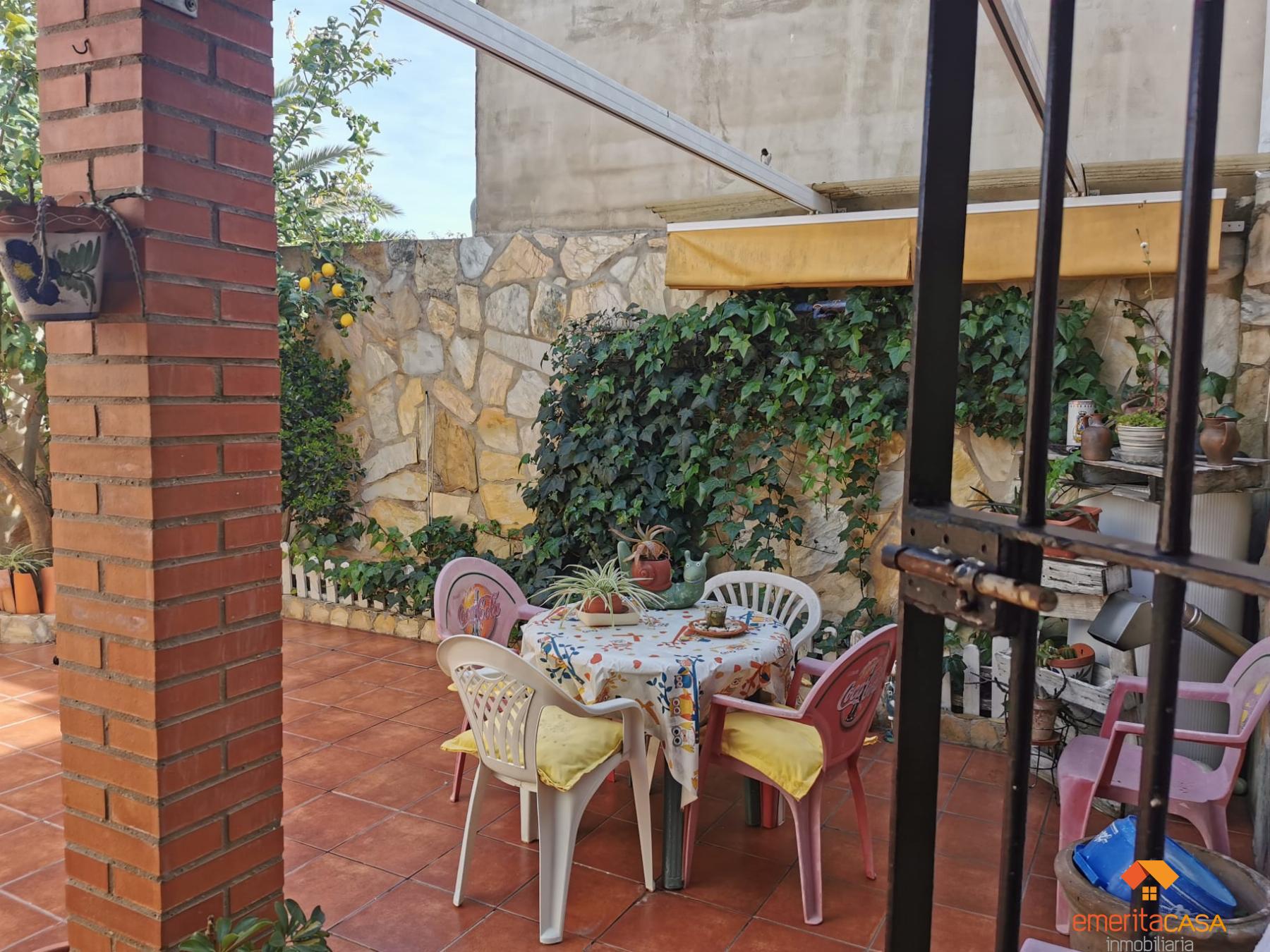 For sale of house in Trujillanos