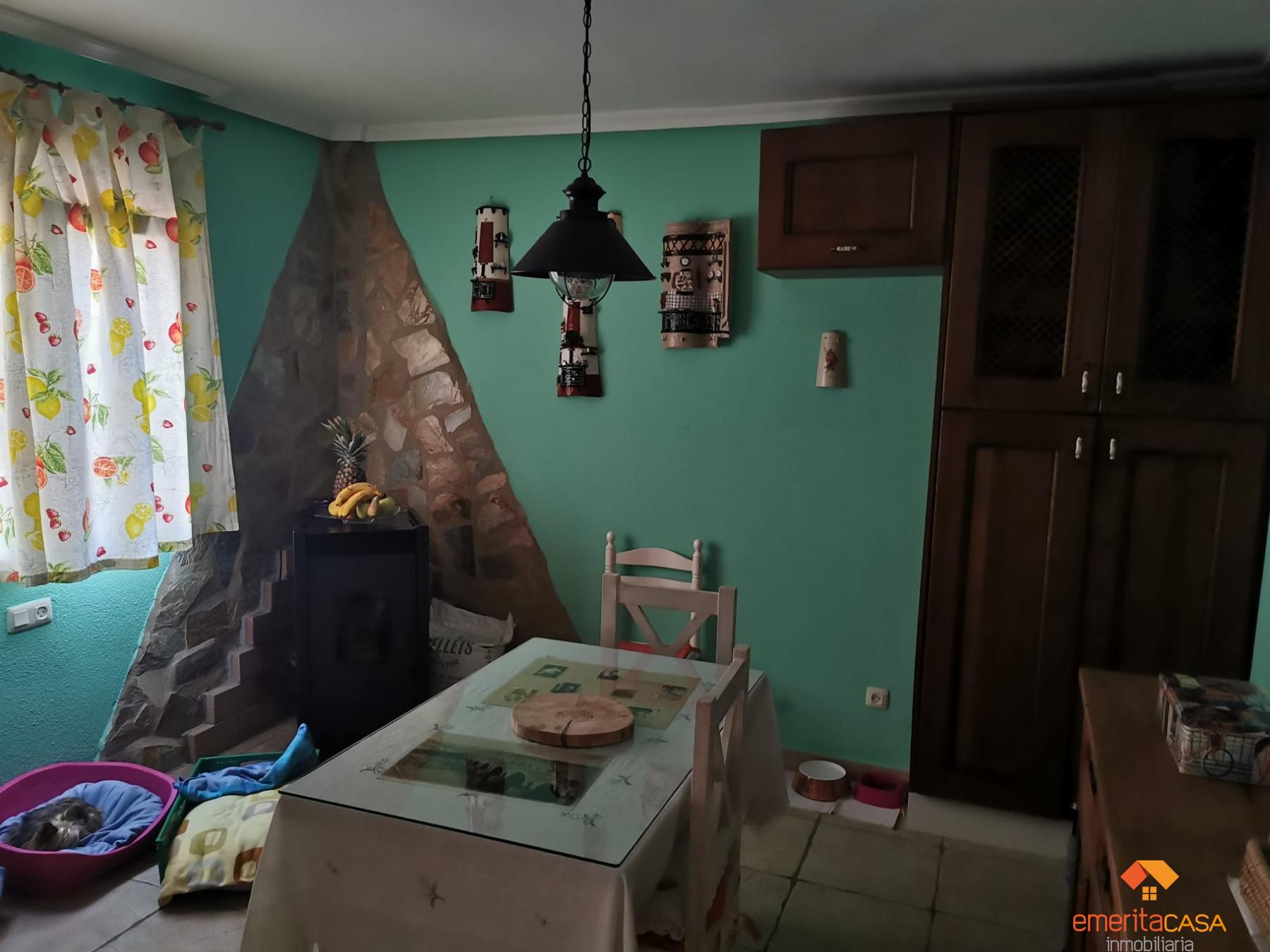 For sale of house in Trujillanos