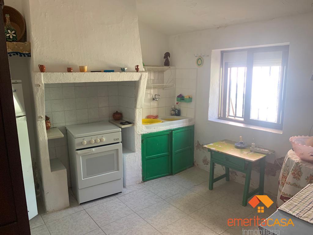For sale of house in Valverde de Mérida