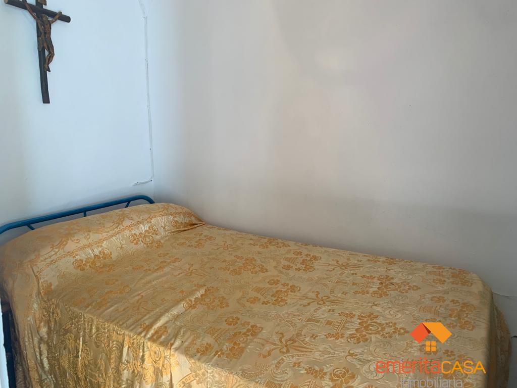 For sale of house in Valverde de Mérida