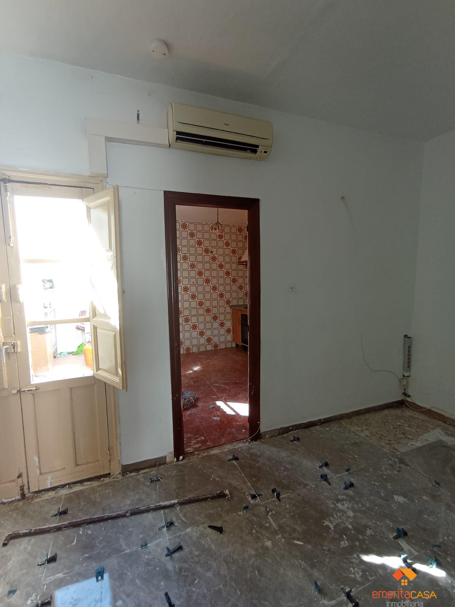 For sale of house in Valverde de Mérida