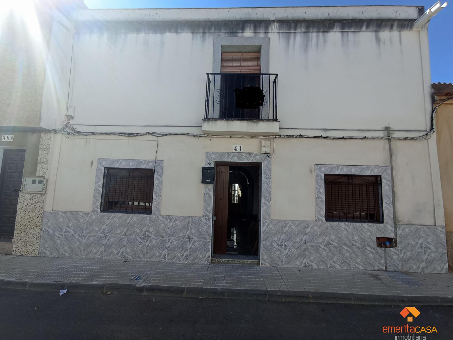 For sale of house in Valverde de Mérida