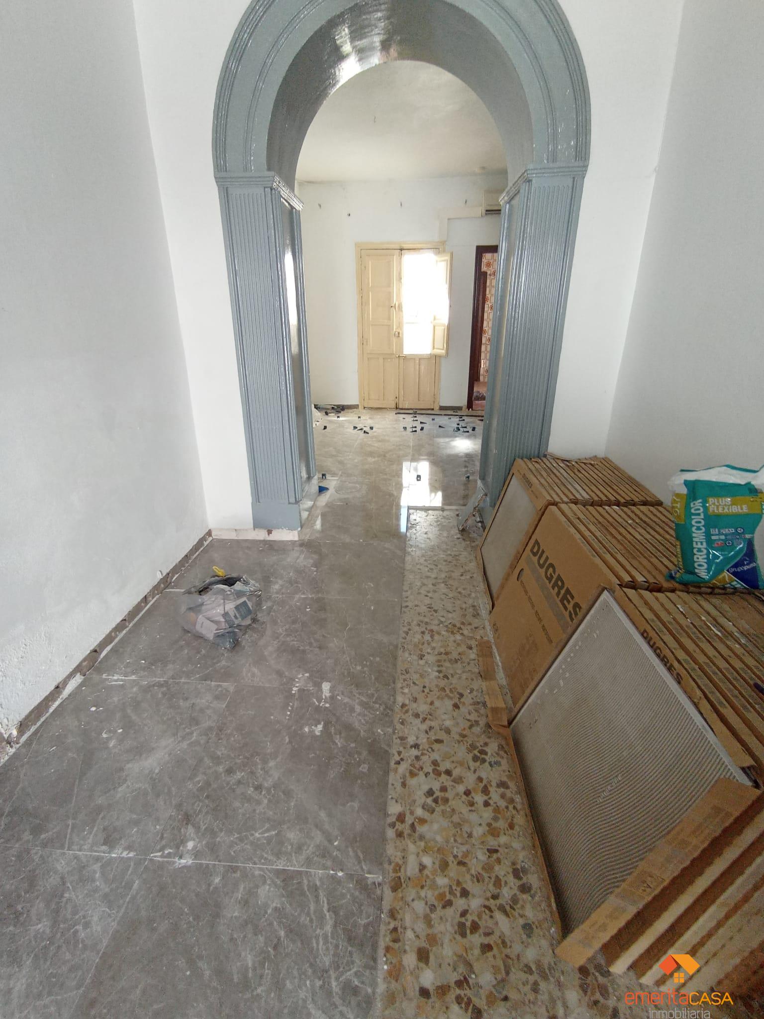 For sale of house in Valverde de Mérida