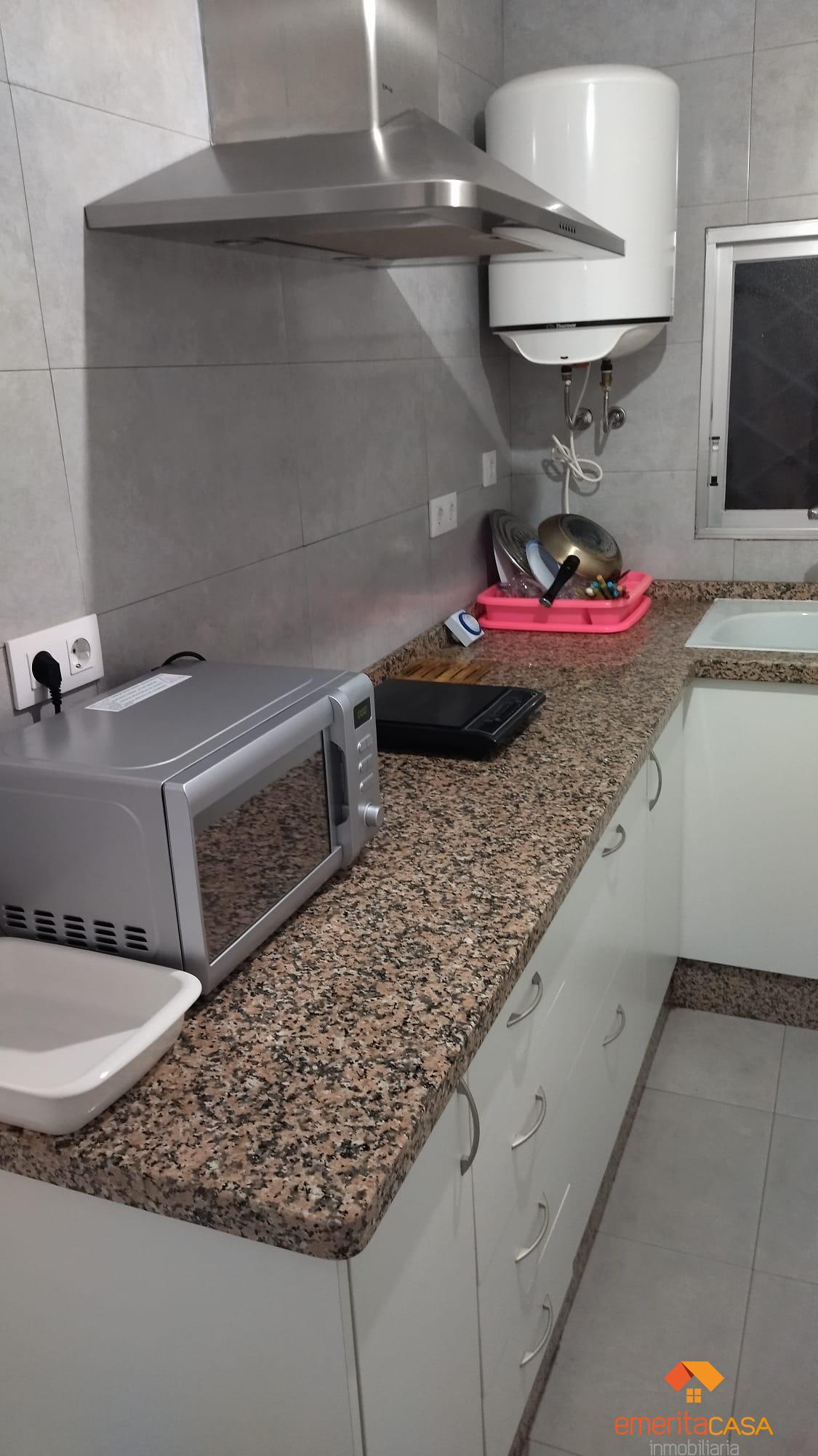 For sale of house in Aljucén