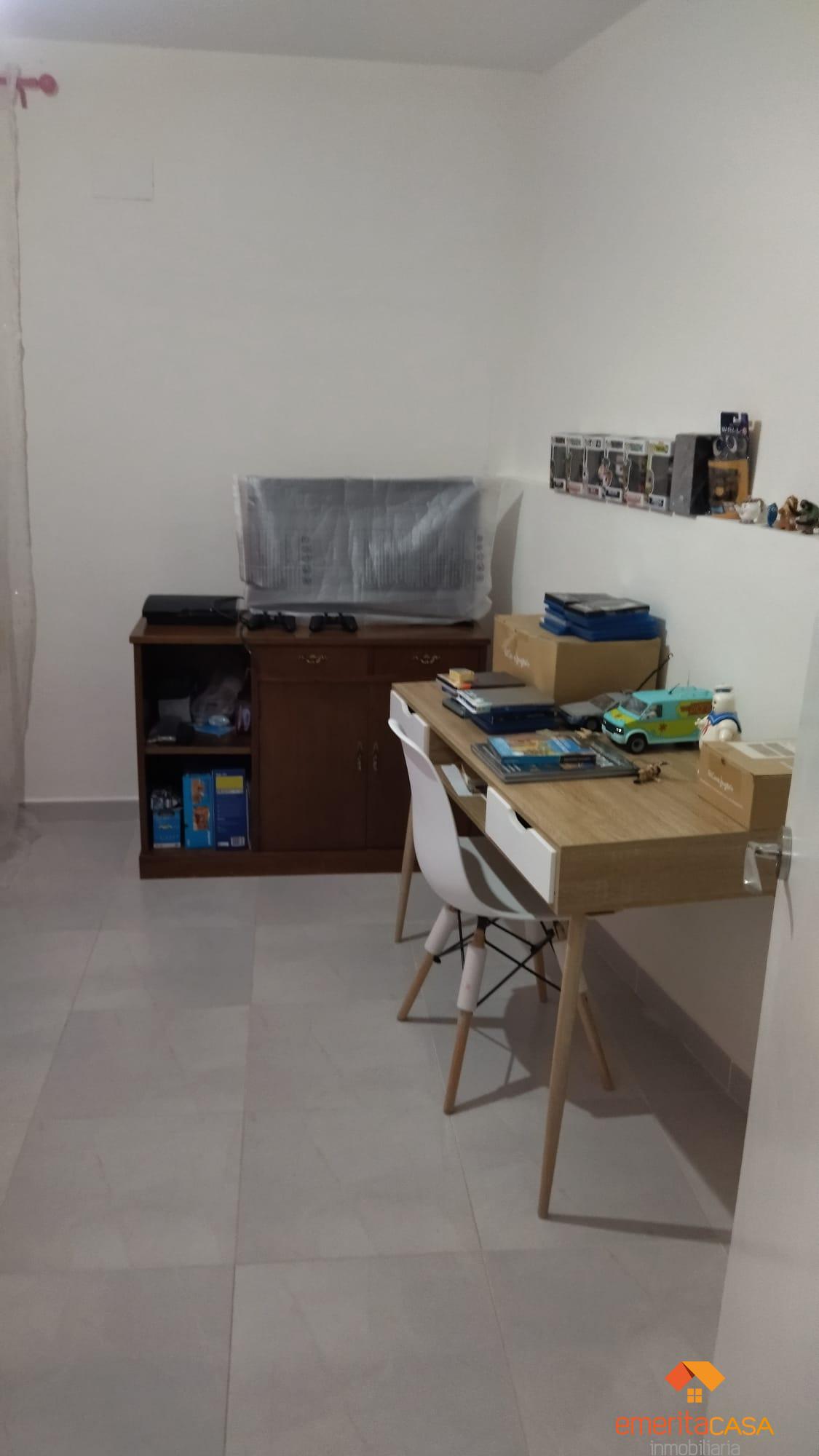 For sale of house in Aljucén