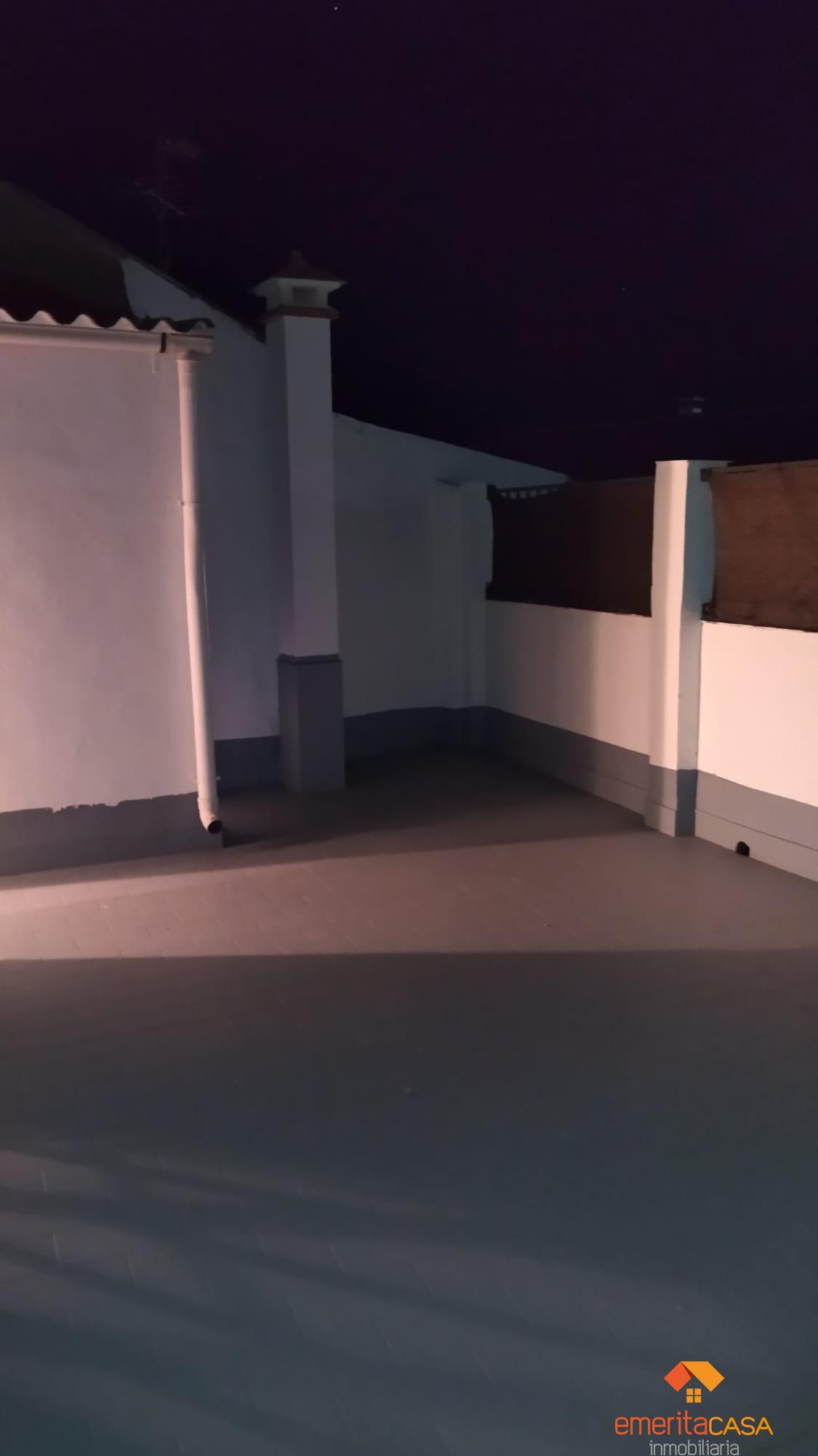 For sale of house in Aljucén