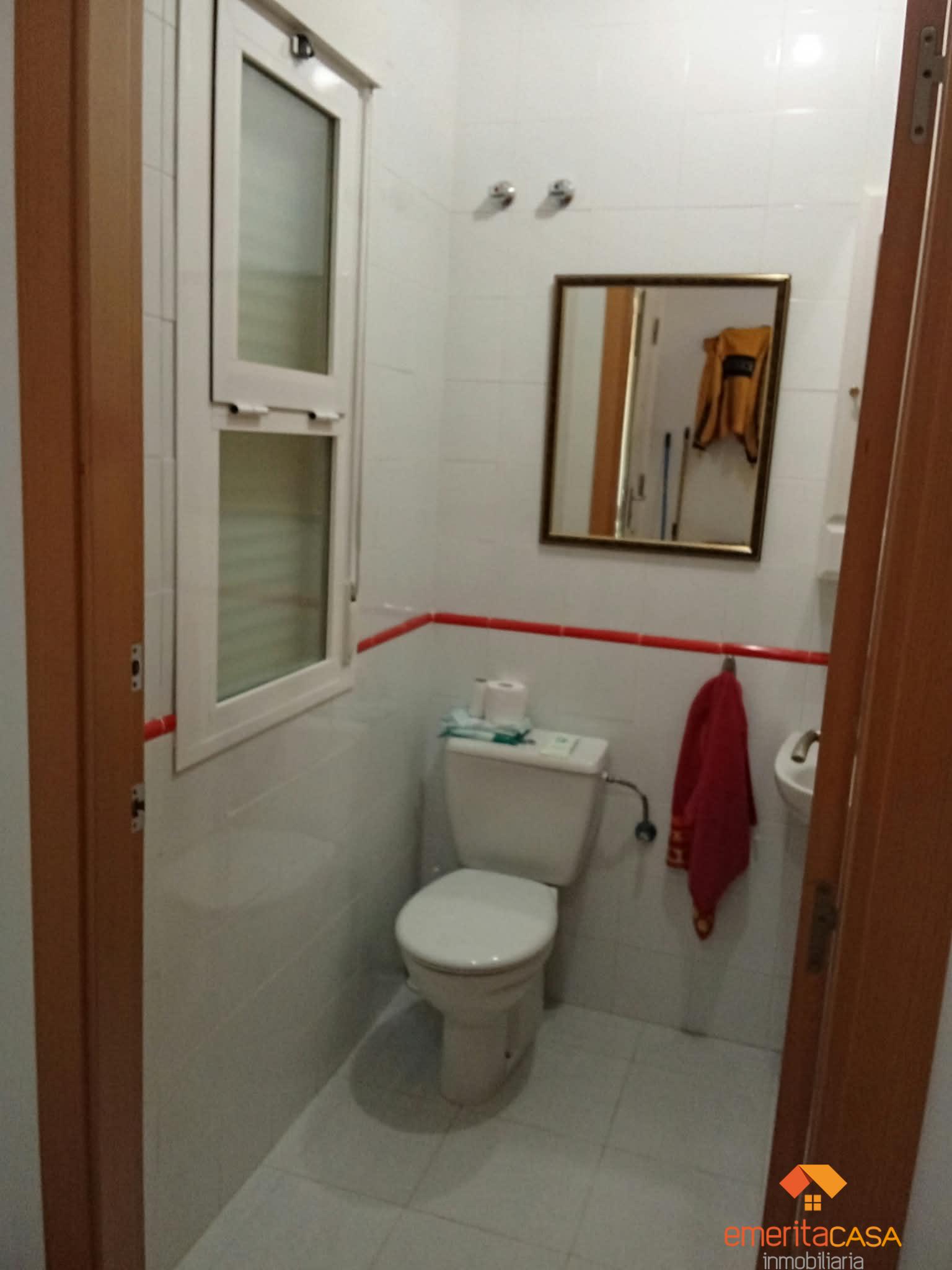 For sale of chalet in Mirandilla