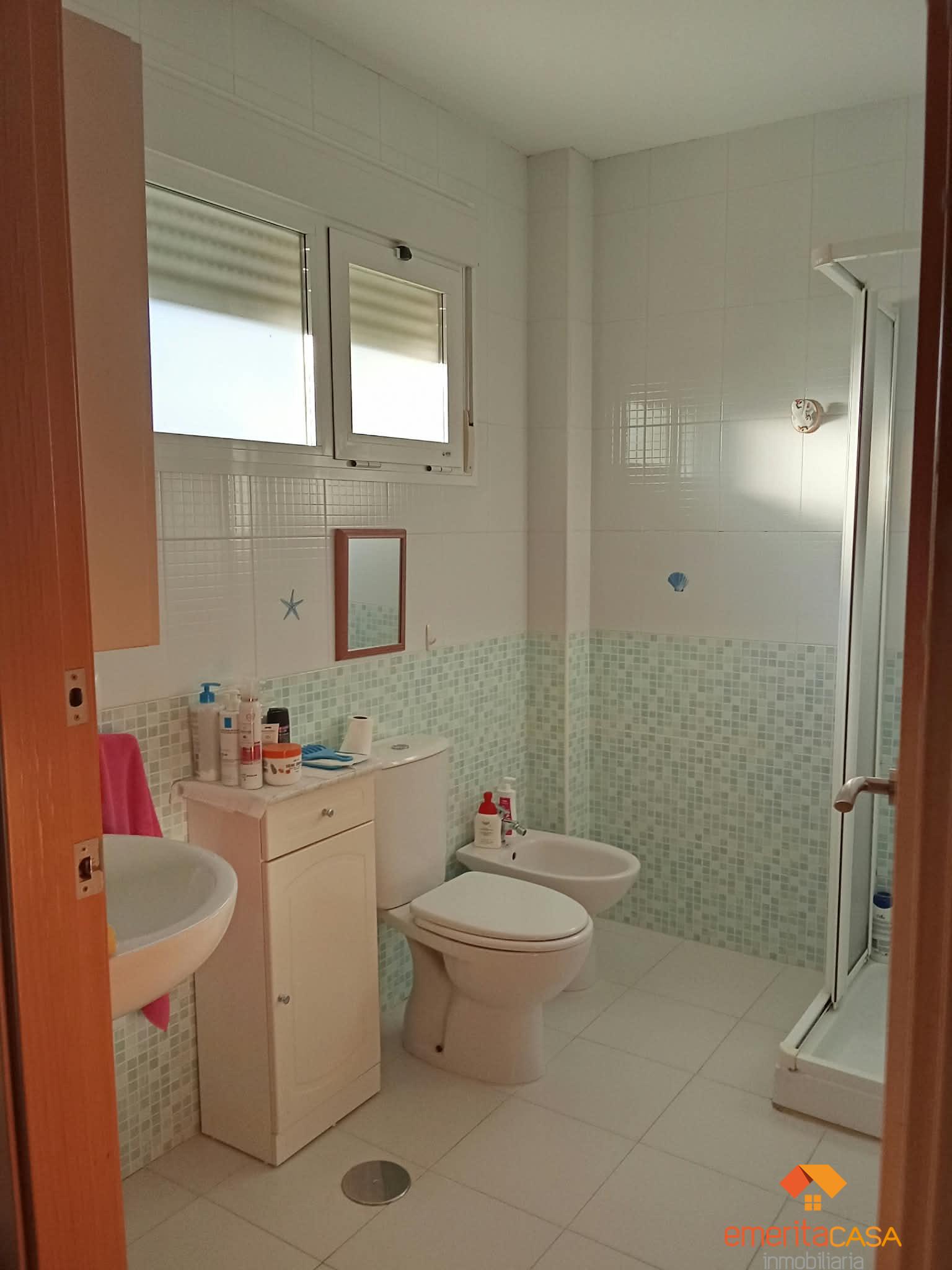 For sale of chalet in Mirandilla
