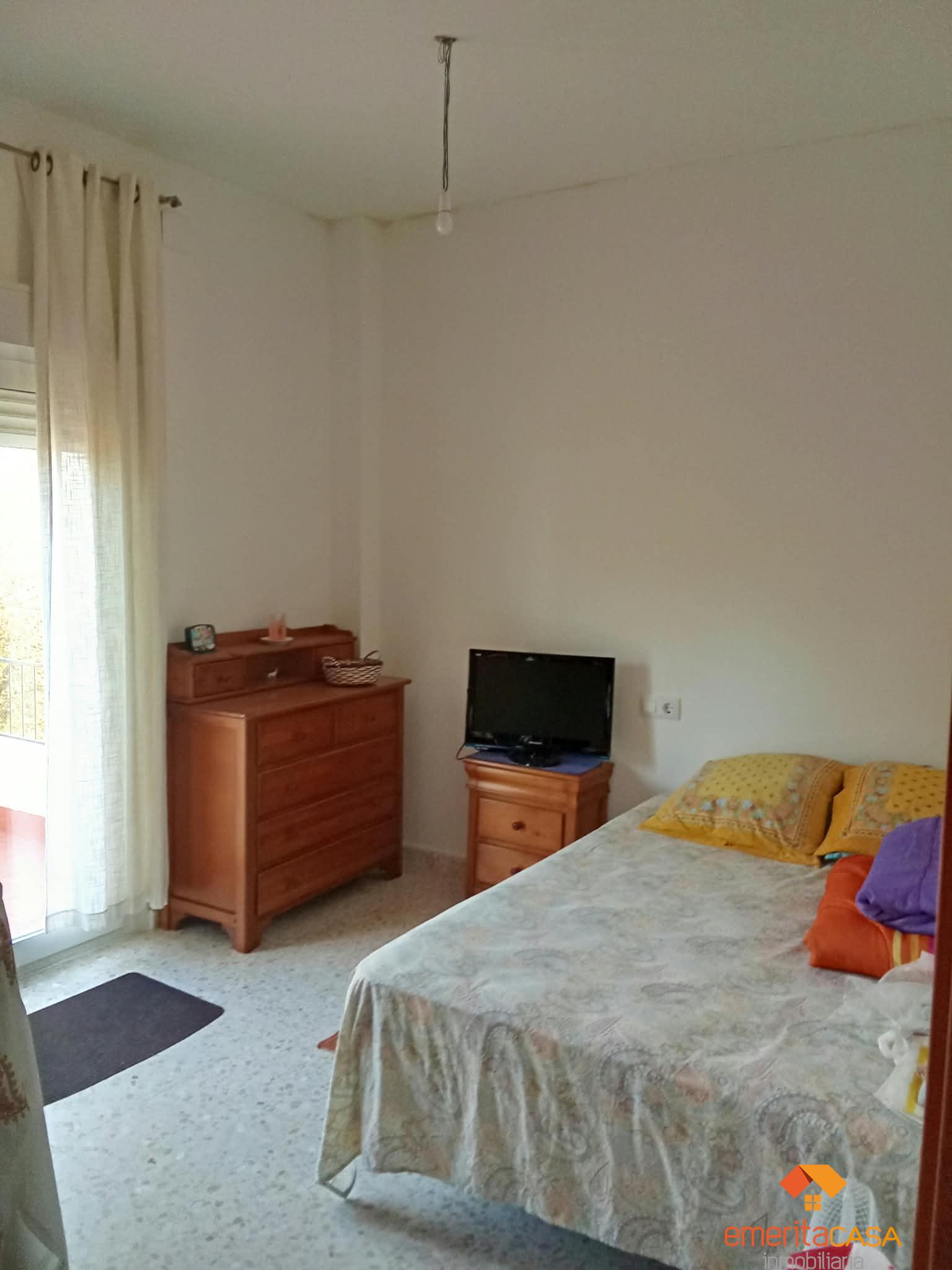 For sale of chalet in Mirandilla