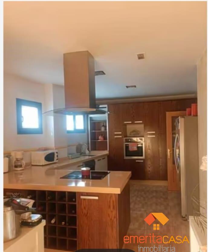For sale of chalet in Mérida
