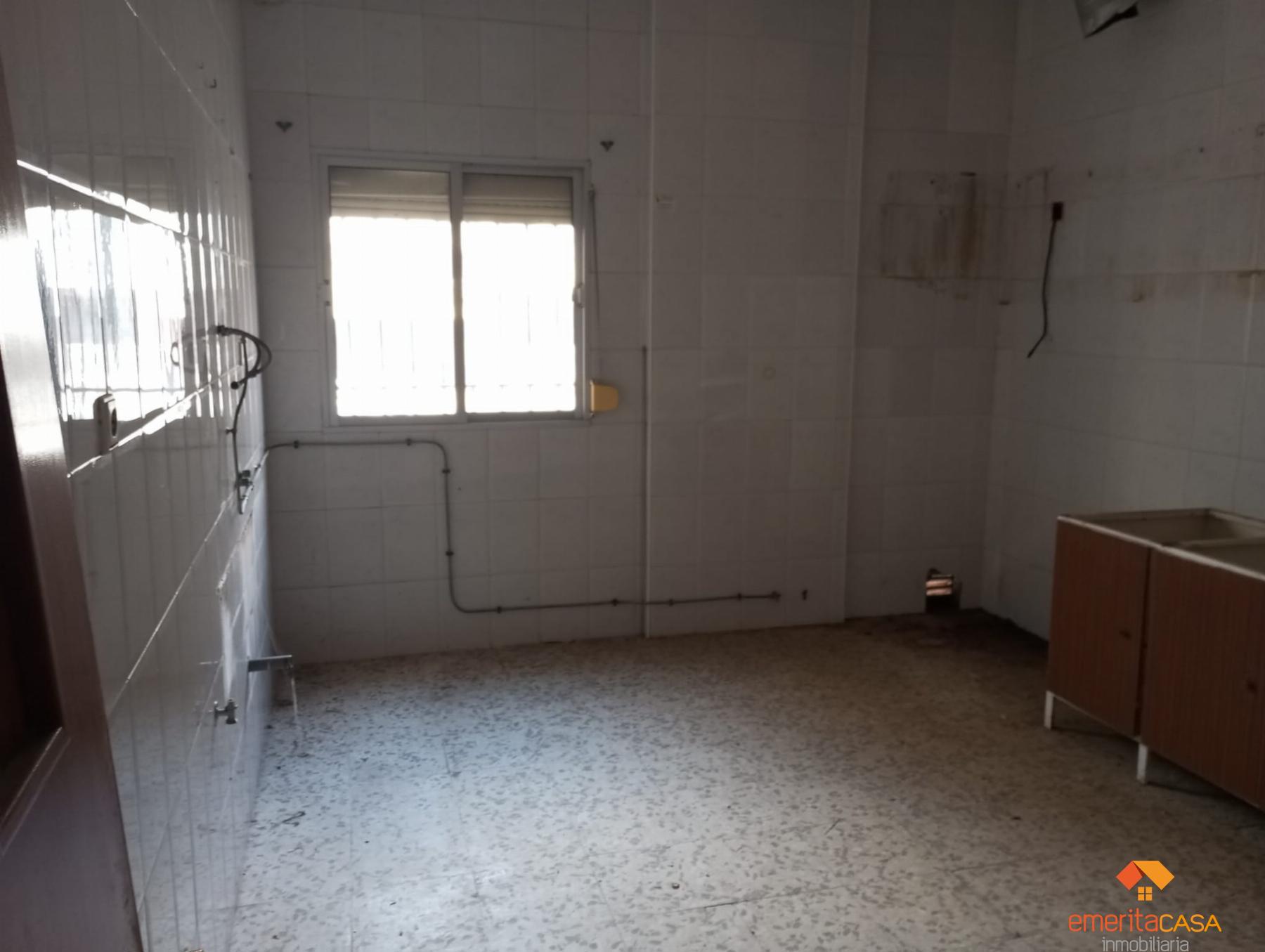 For sale of commercial in Mérida