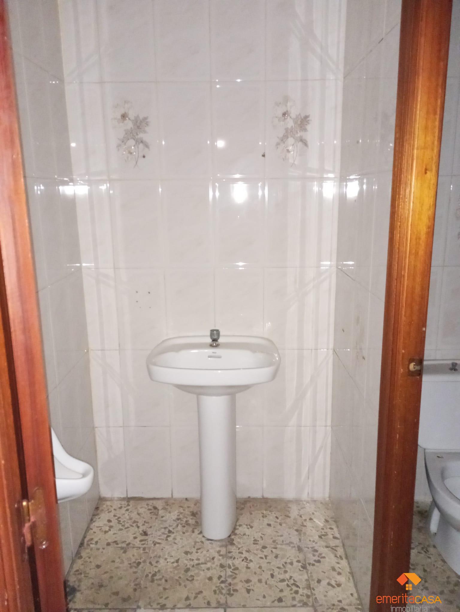 For sale of commercial in Mérida