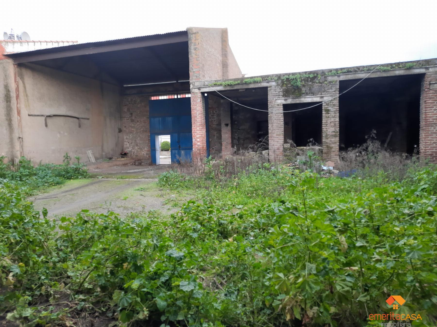 Venta de nave industrial en Castuera