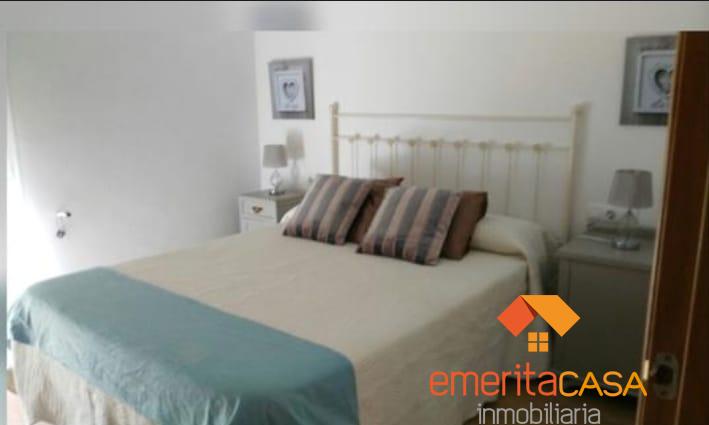 For sale of duplex in Trujillanos