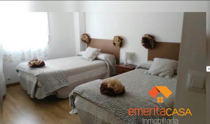 For sale of duplex in Trujillanos