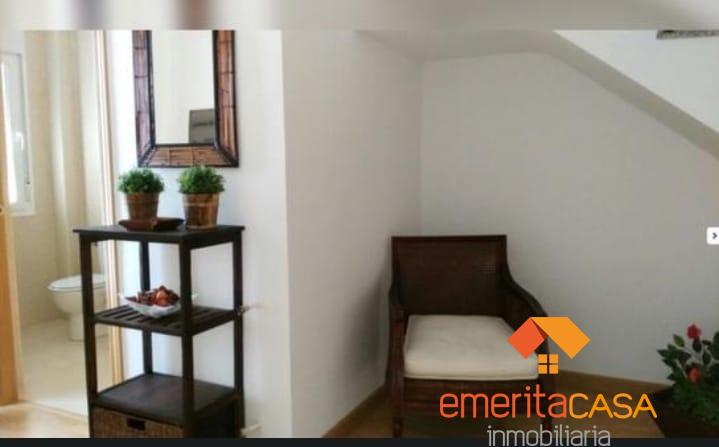 For sale of duplex in Trujillanos