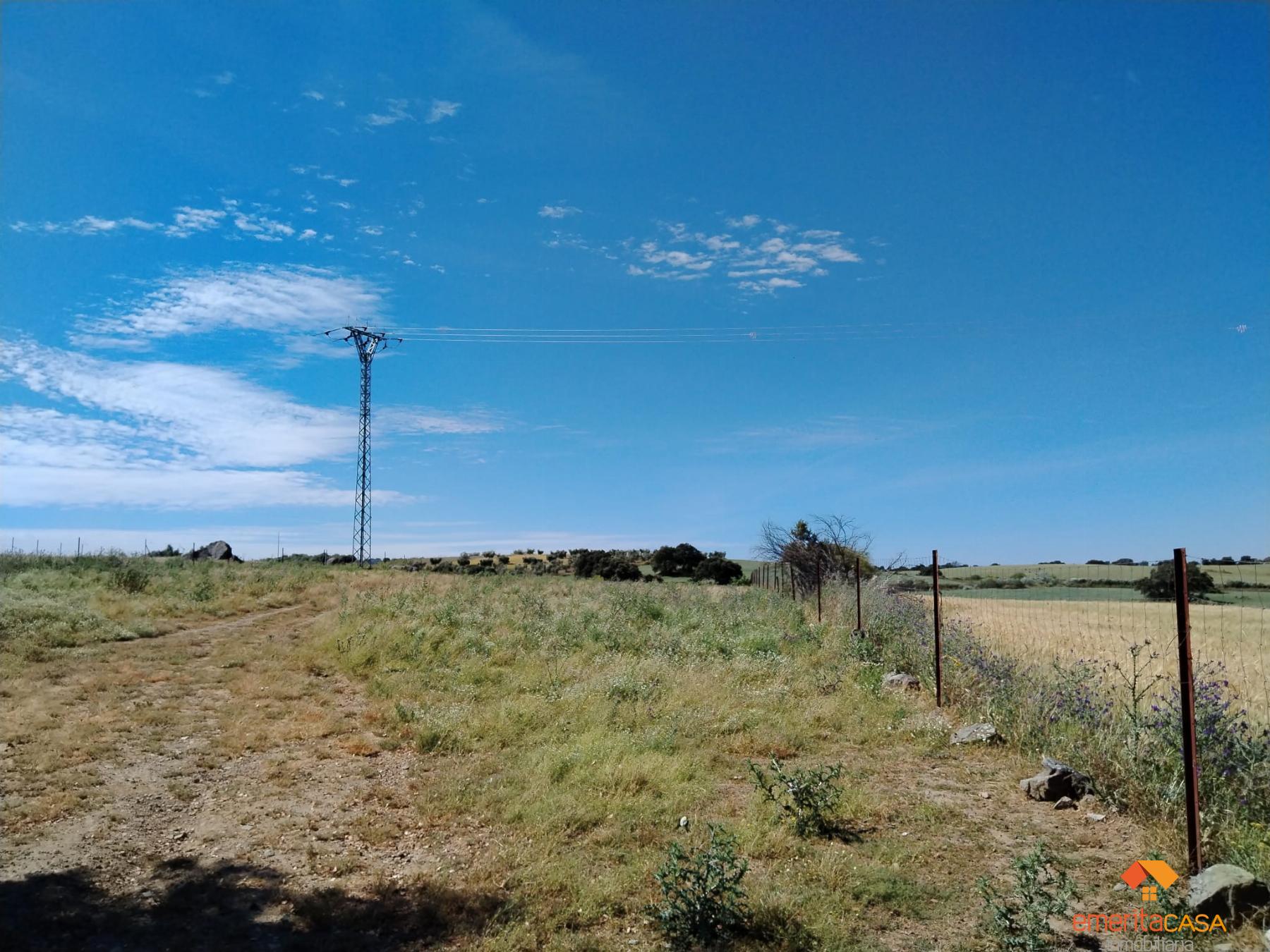 Venta de terreno en Aljucén