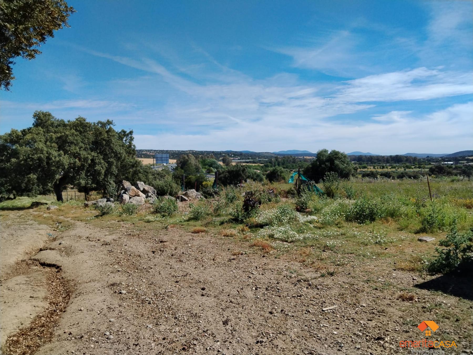 Venta de terreno en Aljucén