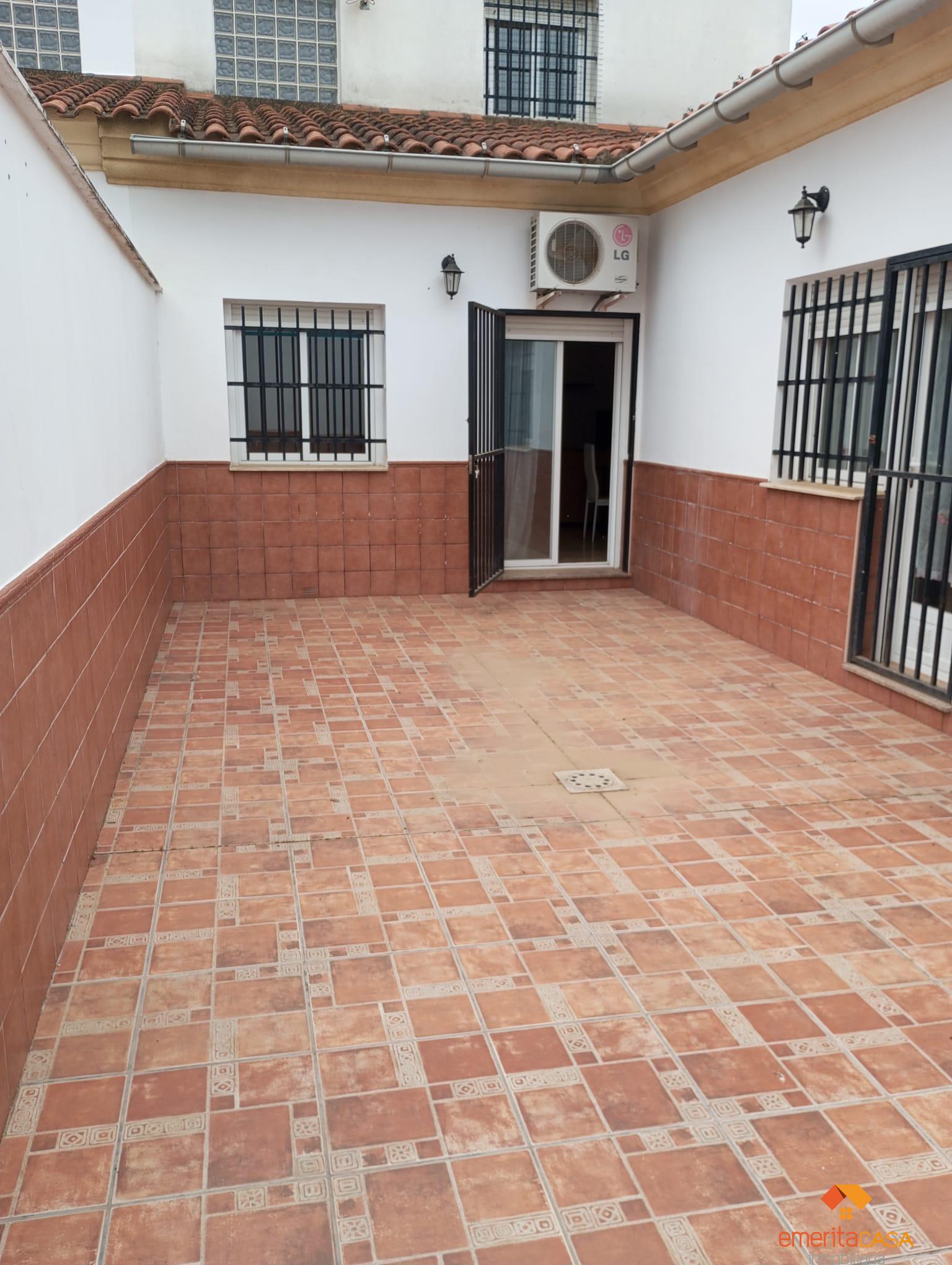 For sale of chalet in Mérida