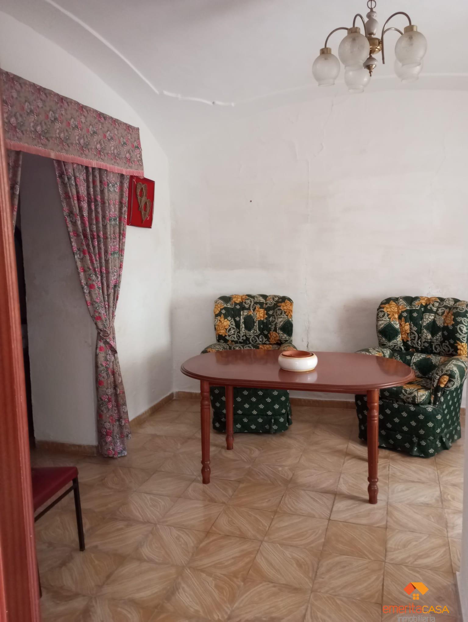 For sale of house in Esparragalejo
