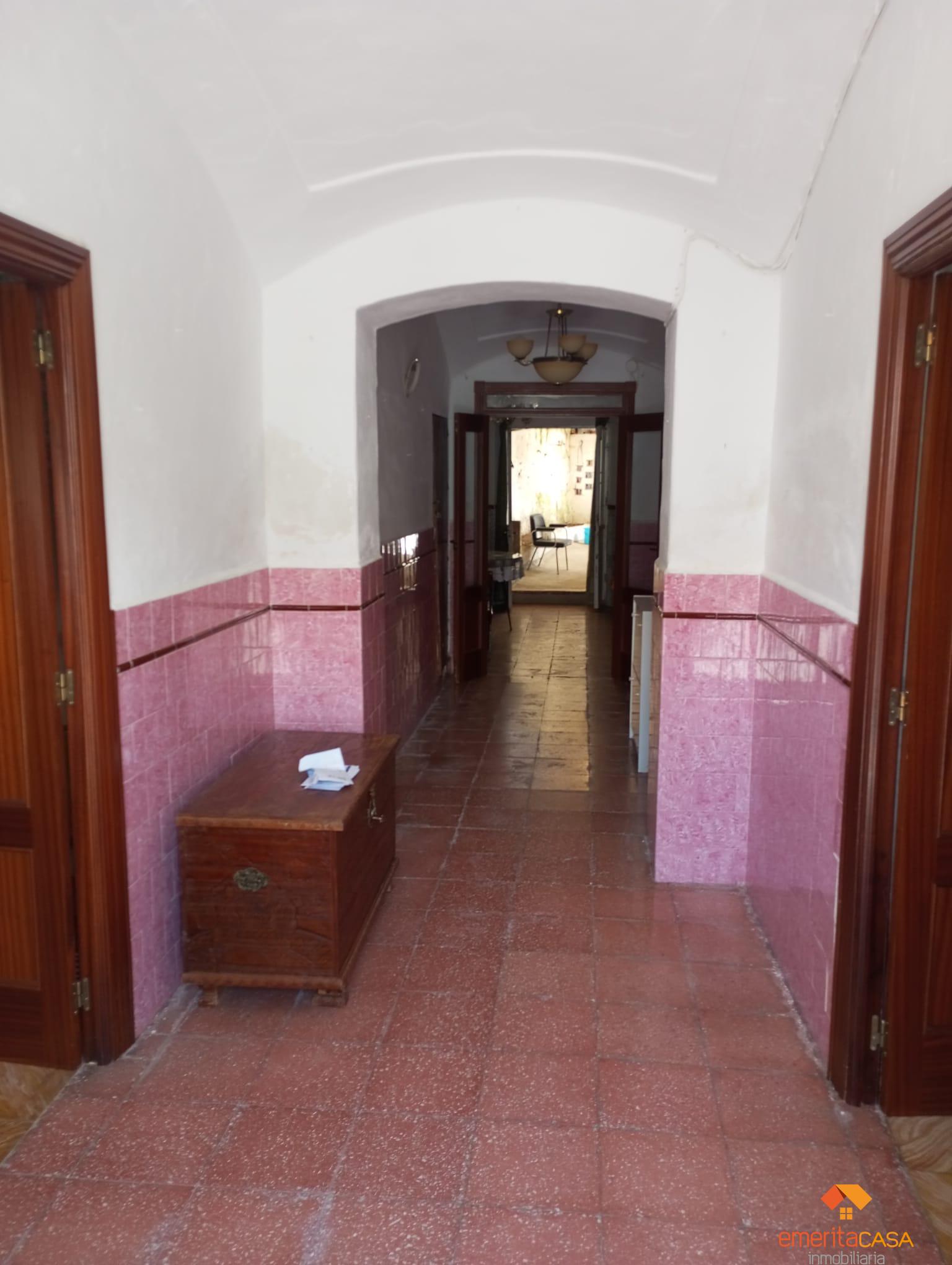For sale of house in Esparragalejo