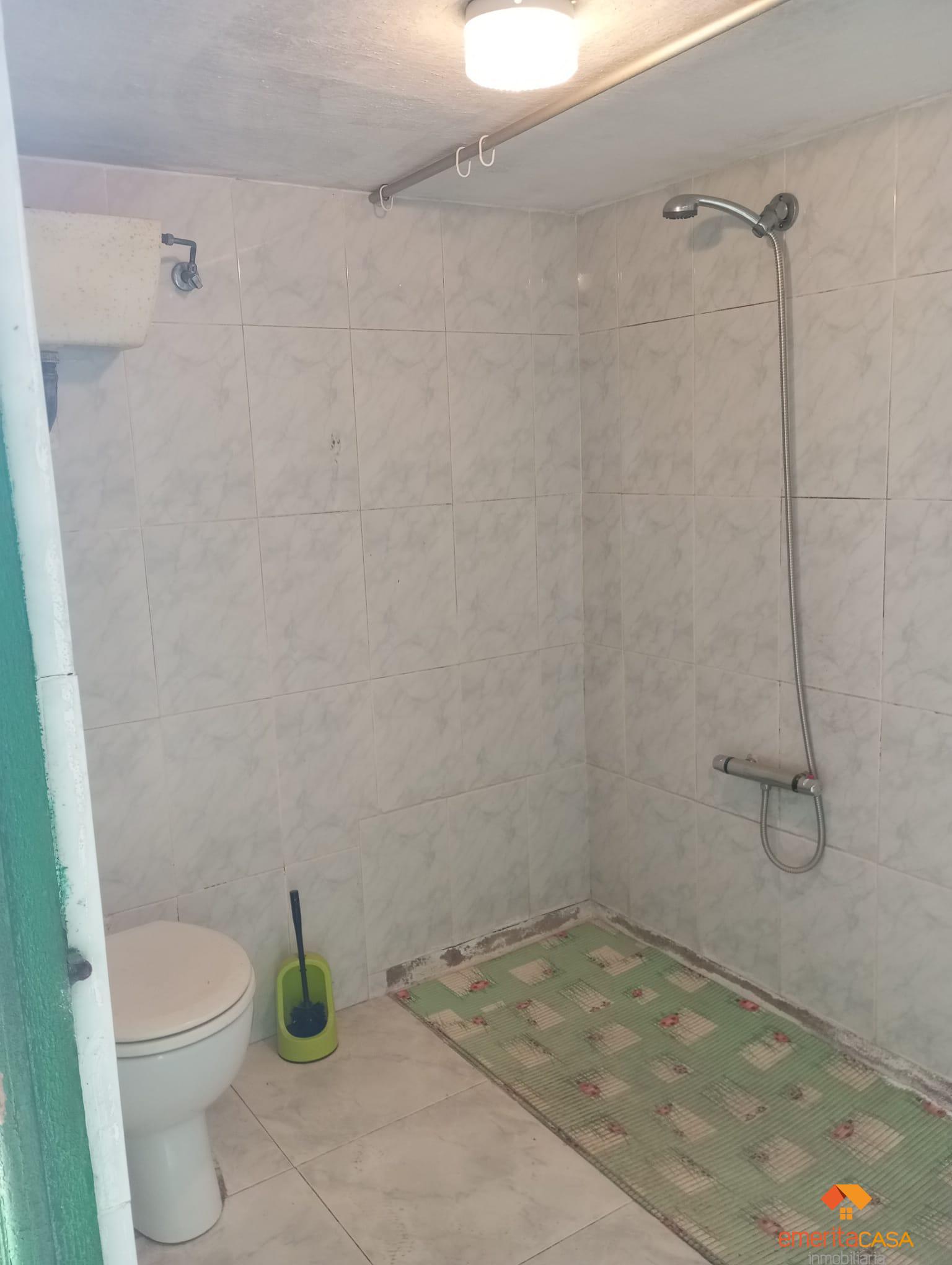 For sale of house in Esparragalejo