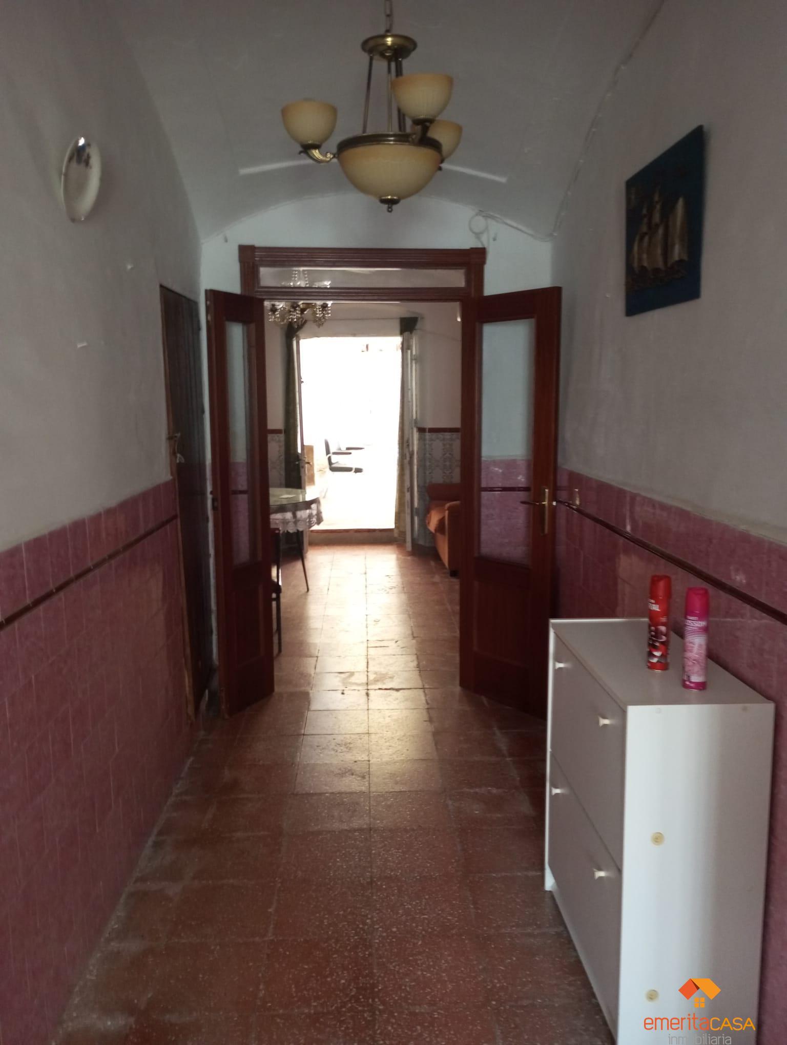For sale of house in Esparragalejo