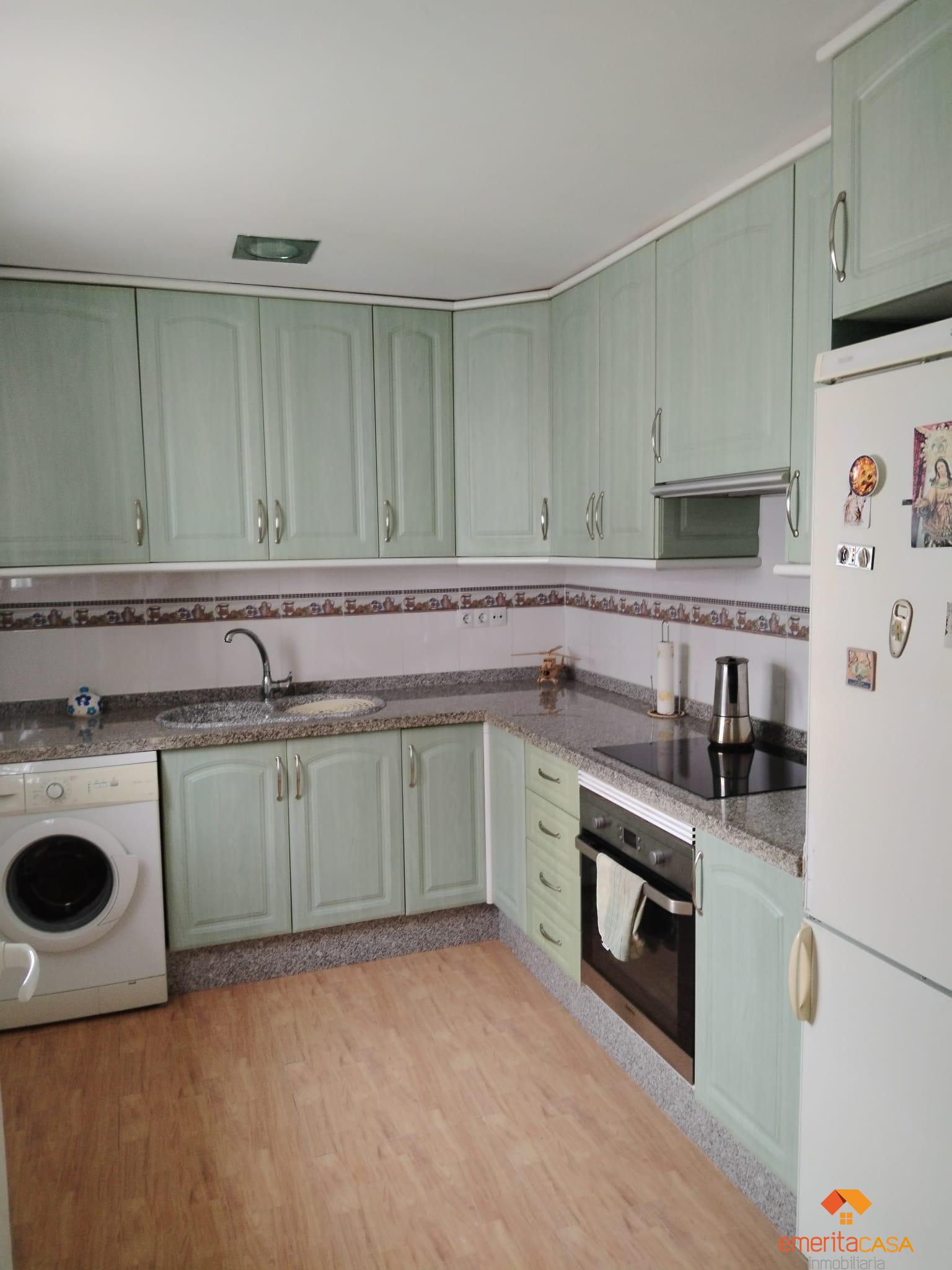 For sale of house in Esparragalejo