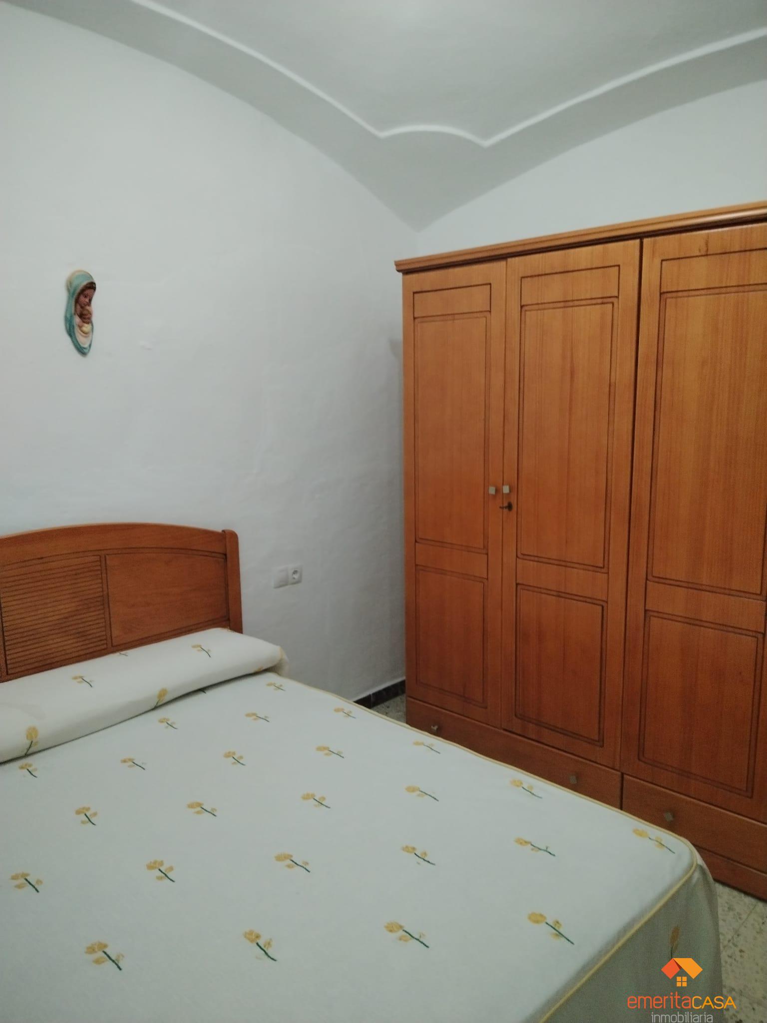 For sale of house in Esparragalejo