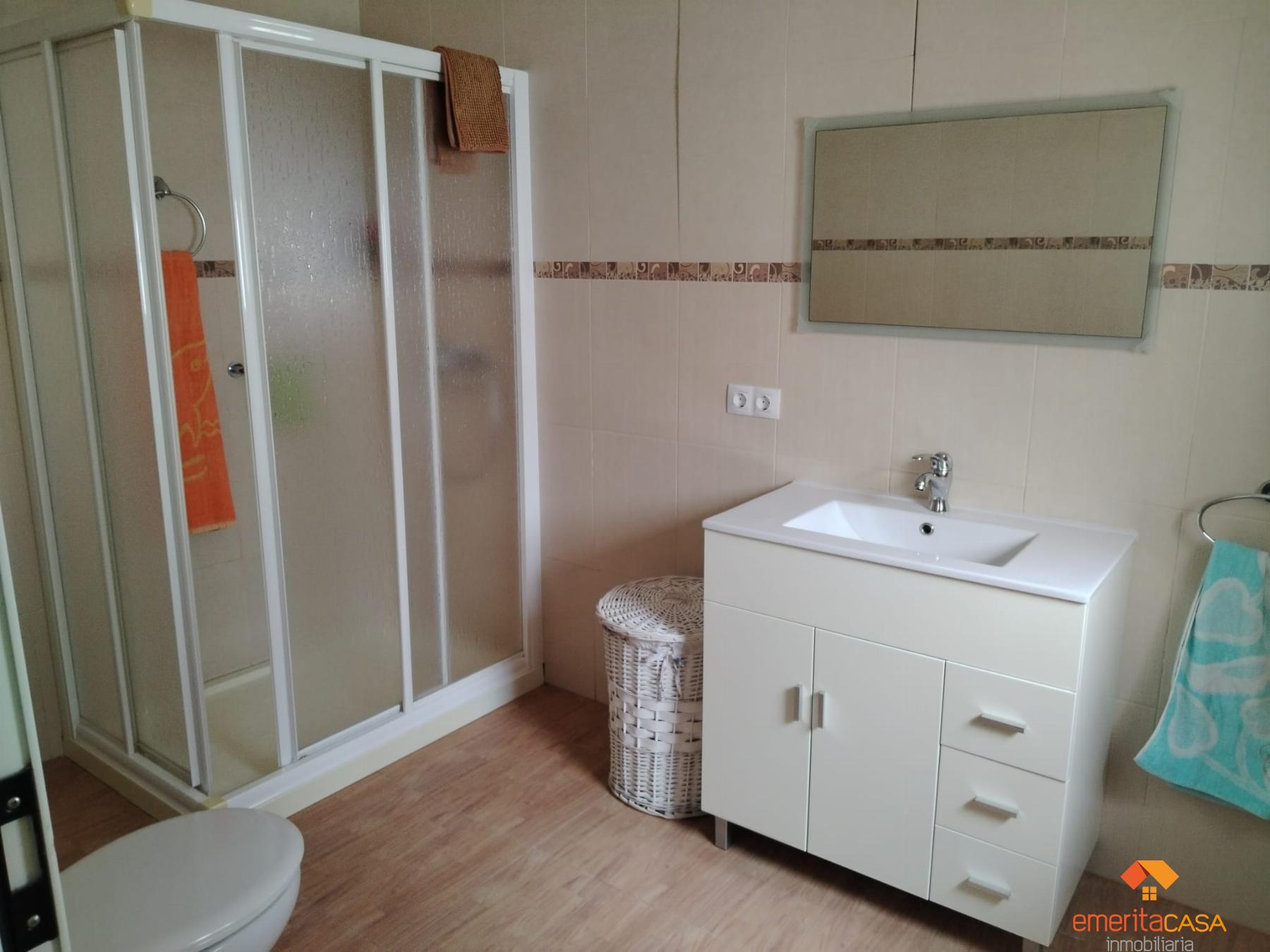 For sale of house in Esparragalejo