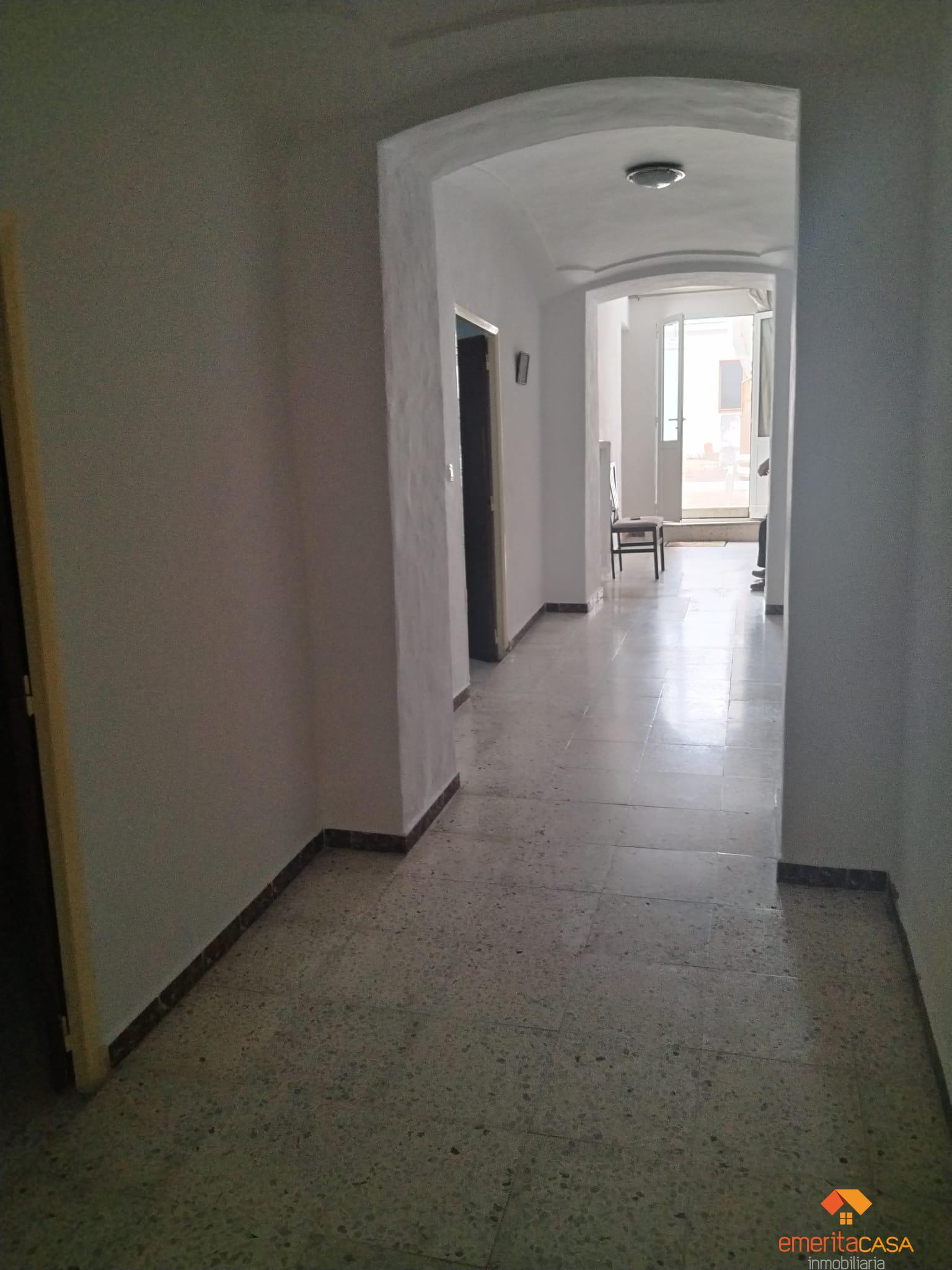 For sale of house in Esparragalejo