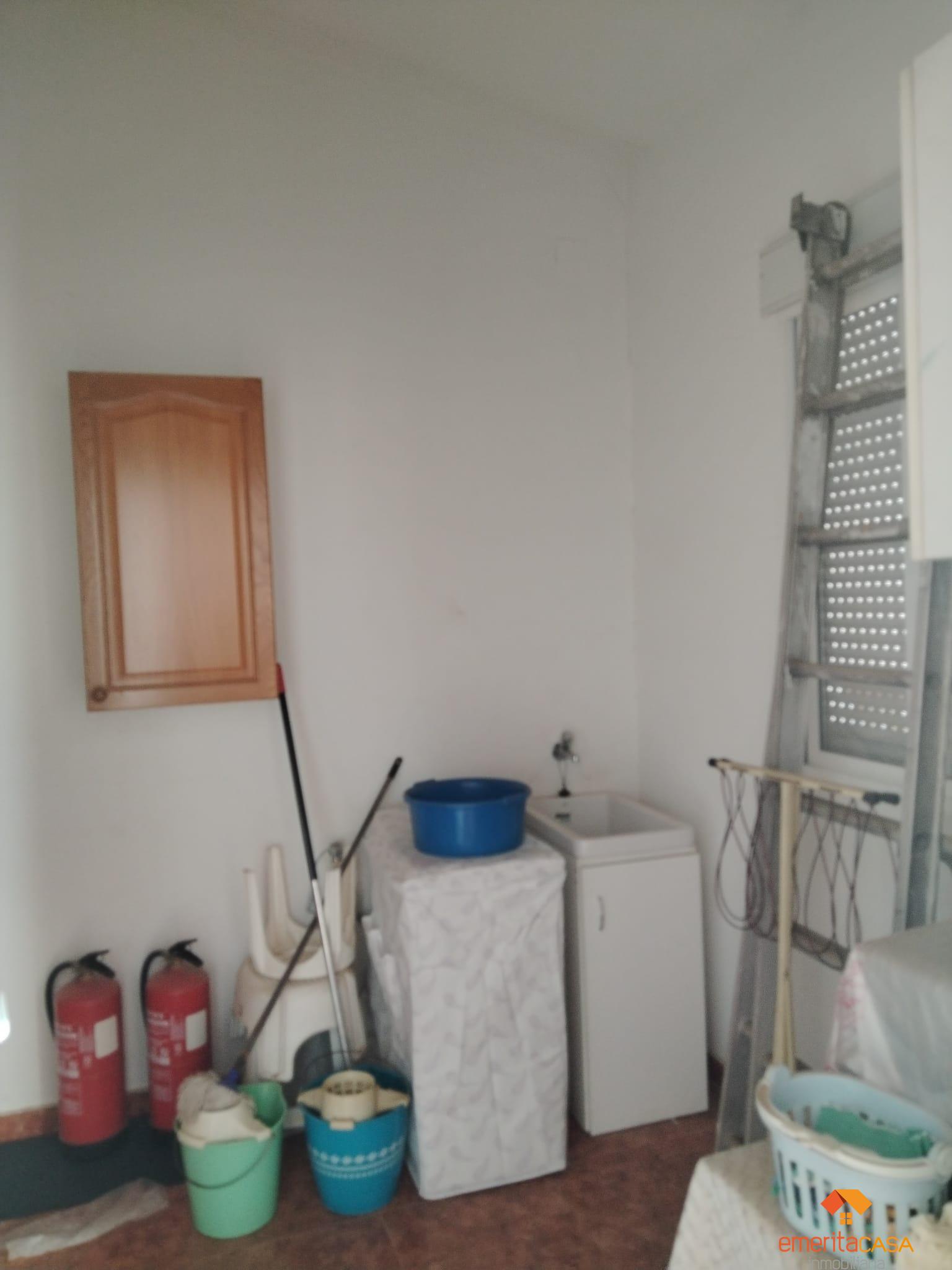 For sale of duplex in Guareña
