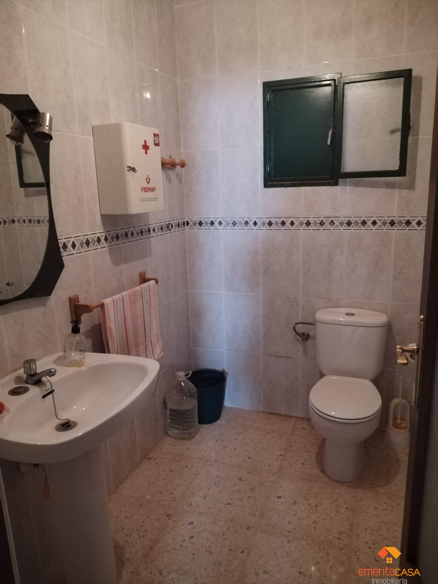 For sale of recreation property in Guareña