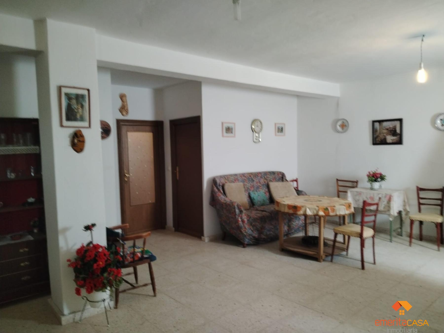 For sale of recreation property in Guareña
