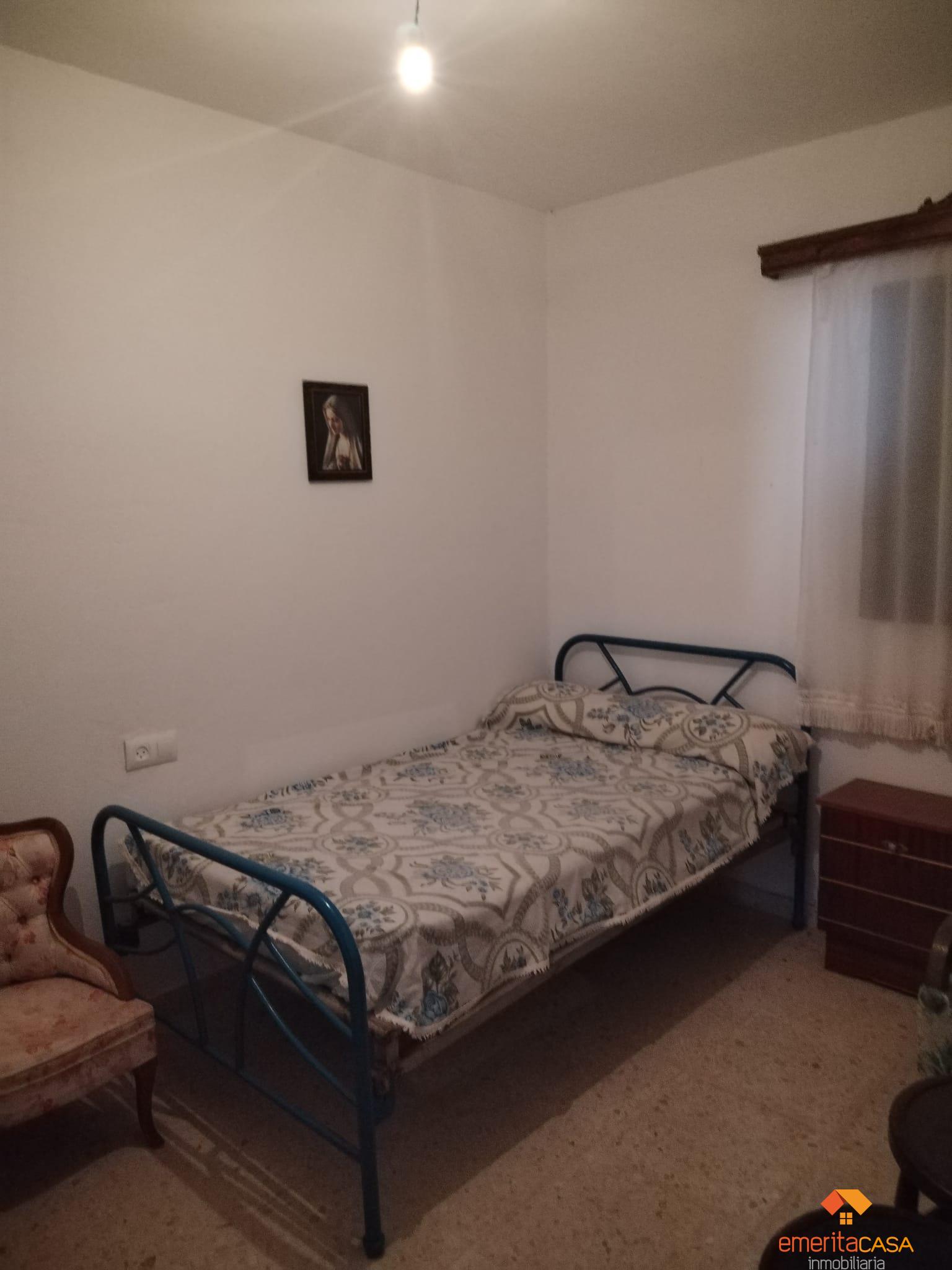 For sale of recreation property in Guareña