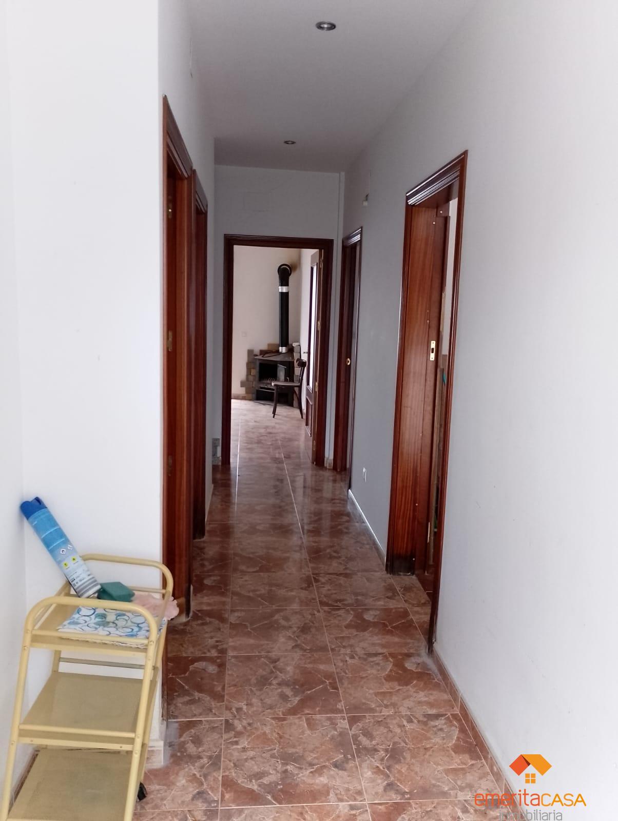 For sale of chalet in Aljucén