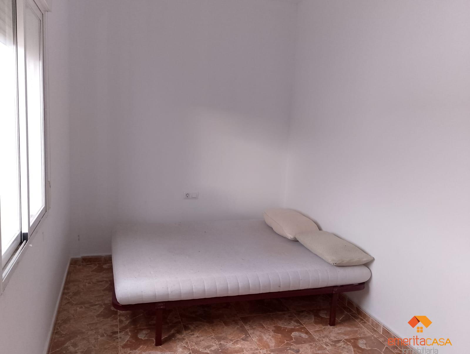 For sale of chalet in Aljucén