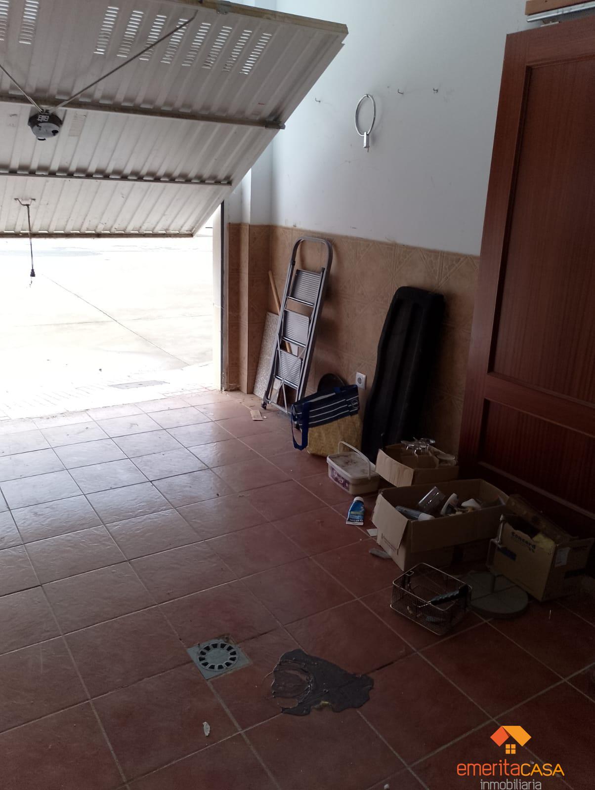 For sale of chalet in Aljucén