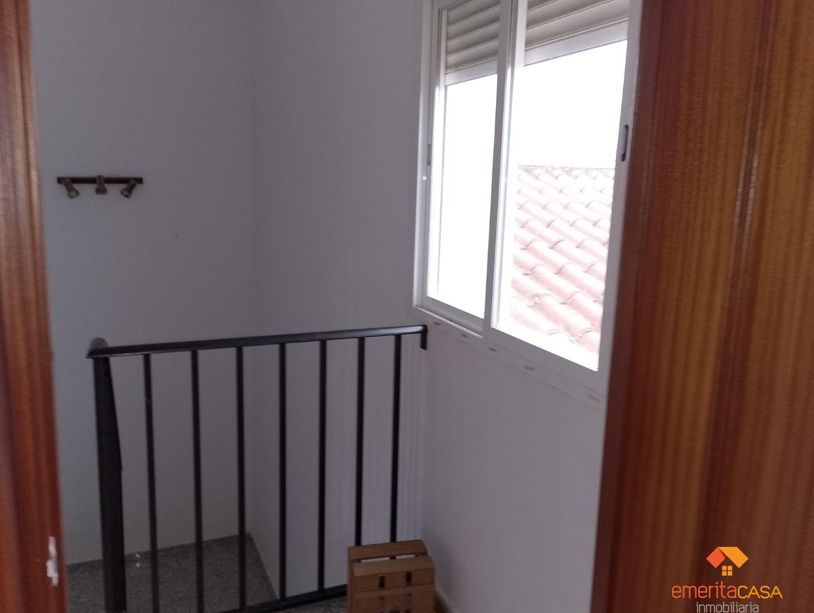 For sale of chalet in Aljucén