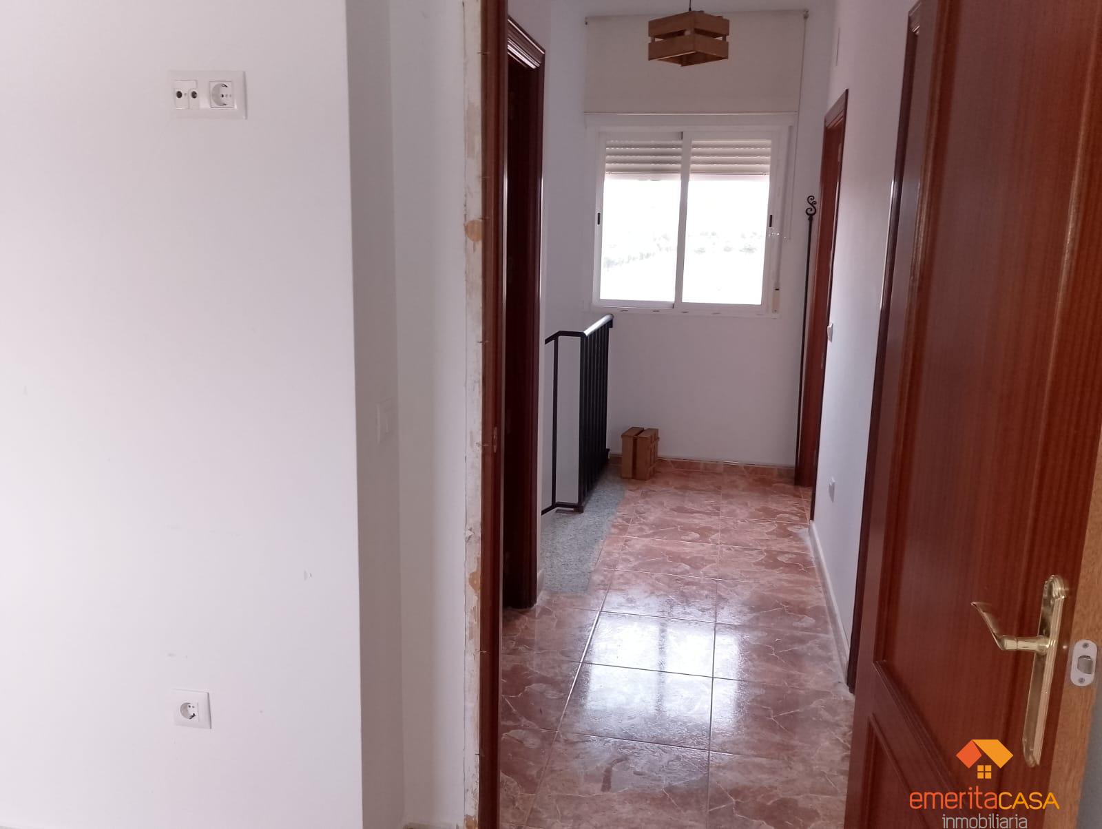 For sale of chalet in Aljucén