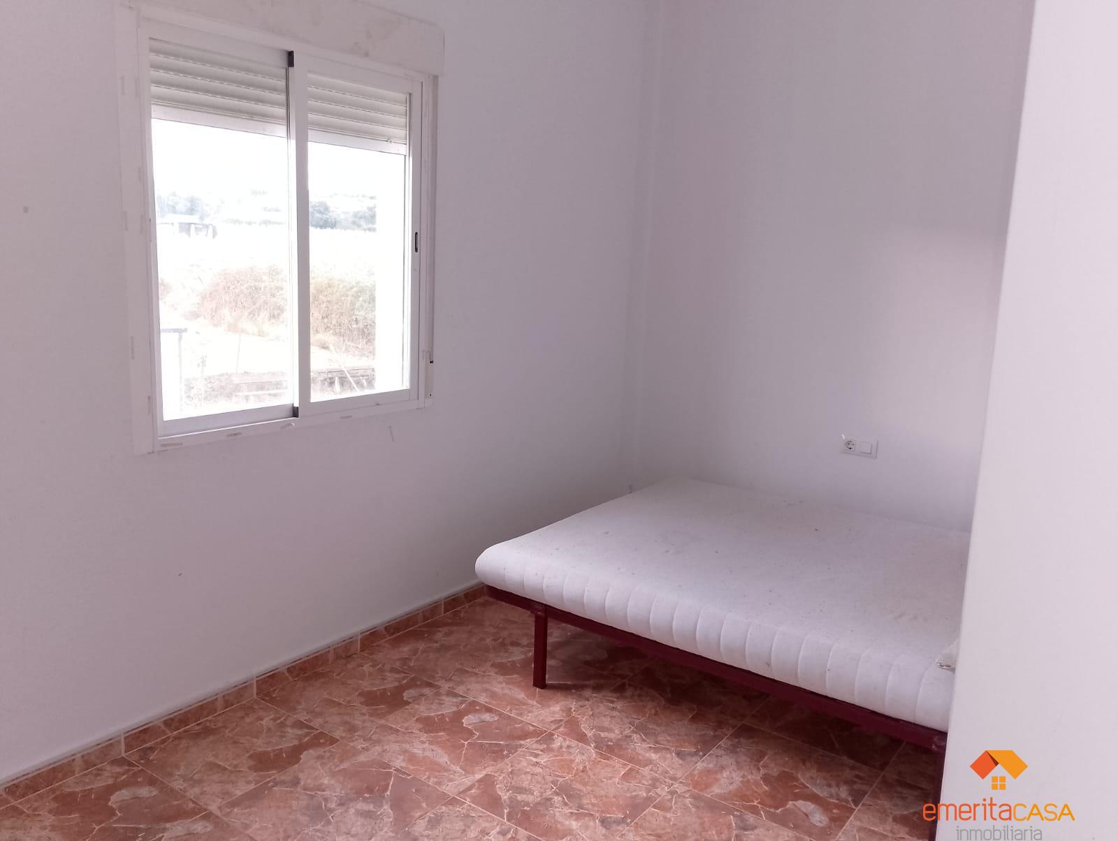 For sale of chalet in Aljucén