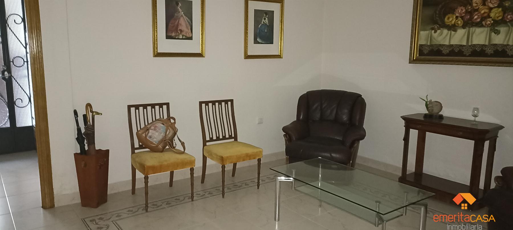 For sale of house in Almendralejo