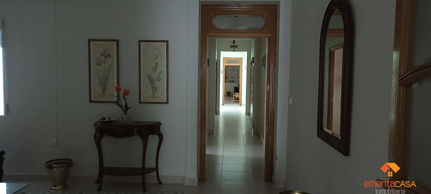 For sale of house in Almendralejo