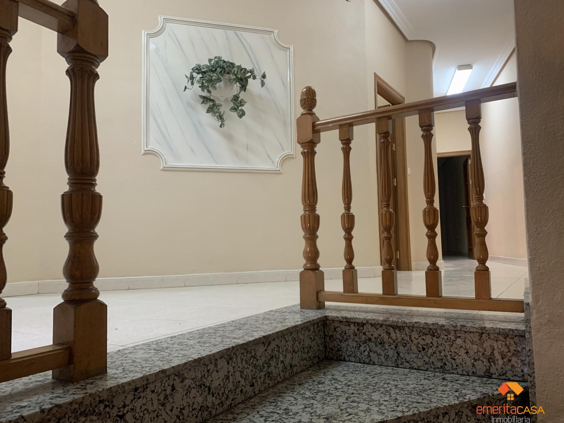 For sale of commercial in Almendralejo